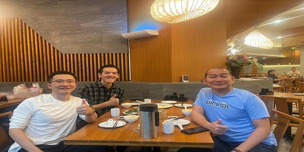 武汉耦合医学谢总和印尼客户