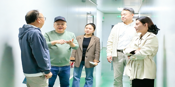 韩国考察团到访武汉耦合医学杨总接待