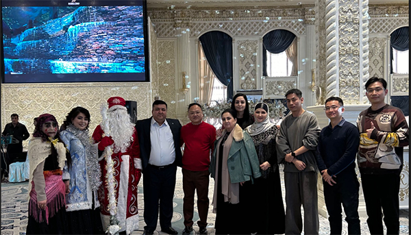 2024年，武汉耦合医学和中亚的小伙伴一起跨年！