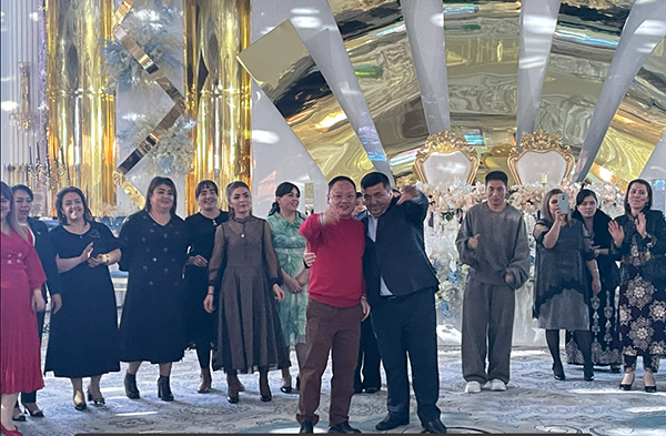 2024年，武汉耦合医学和中亚的小伙伴一起跨年！